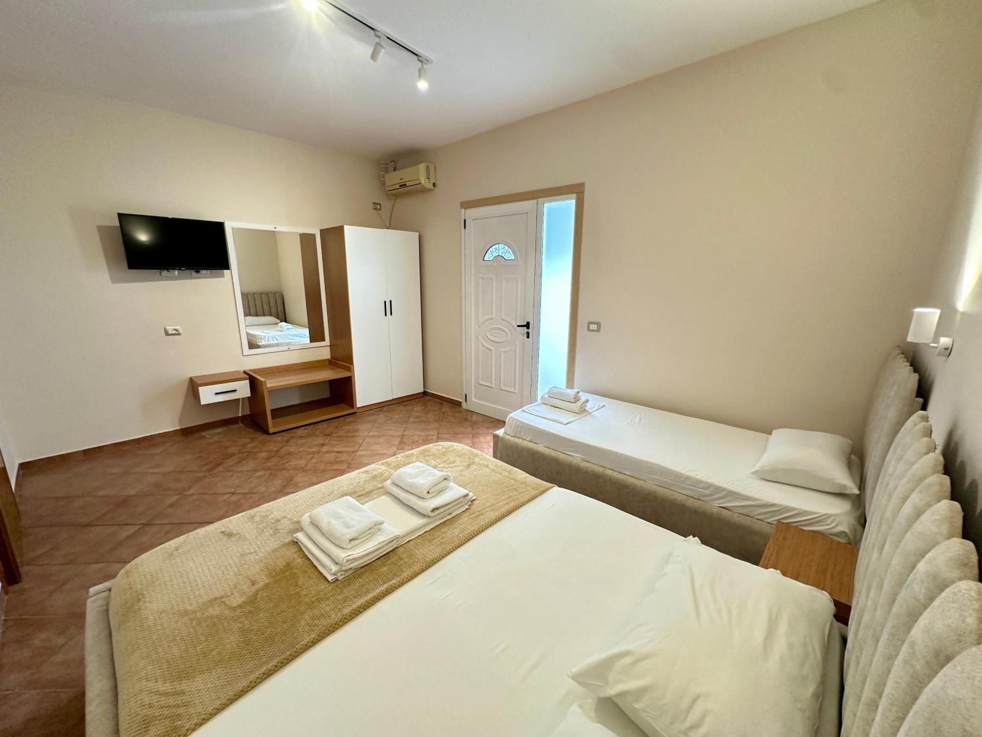 Anel Suites Vlorë Екстериор снимка