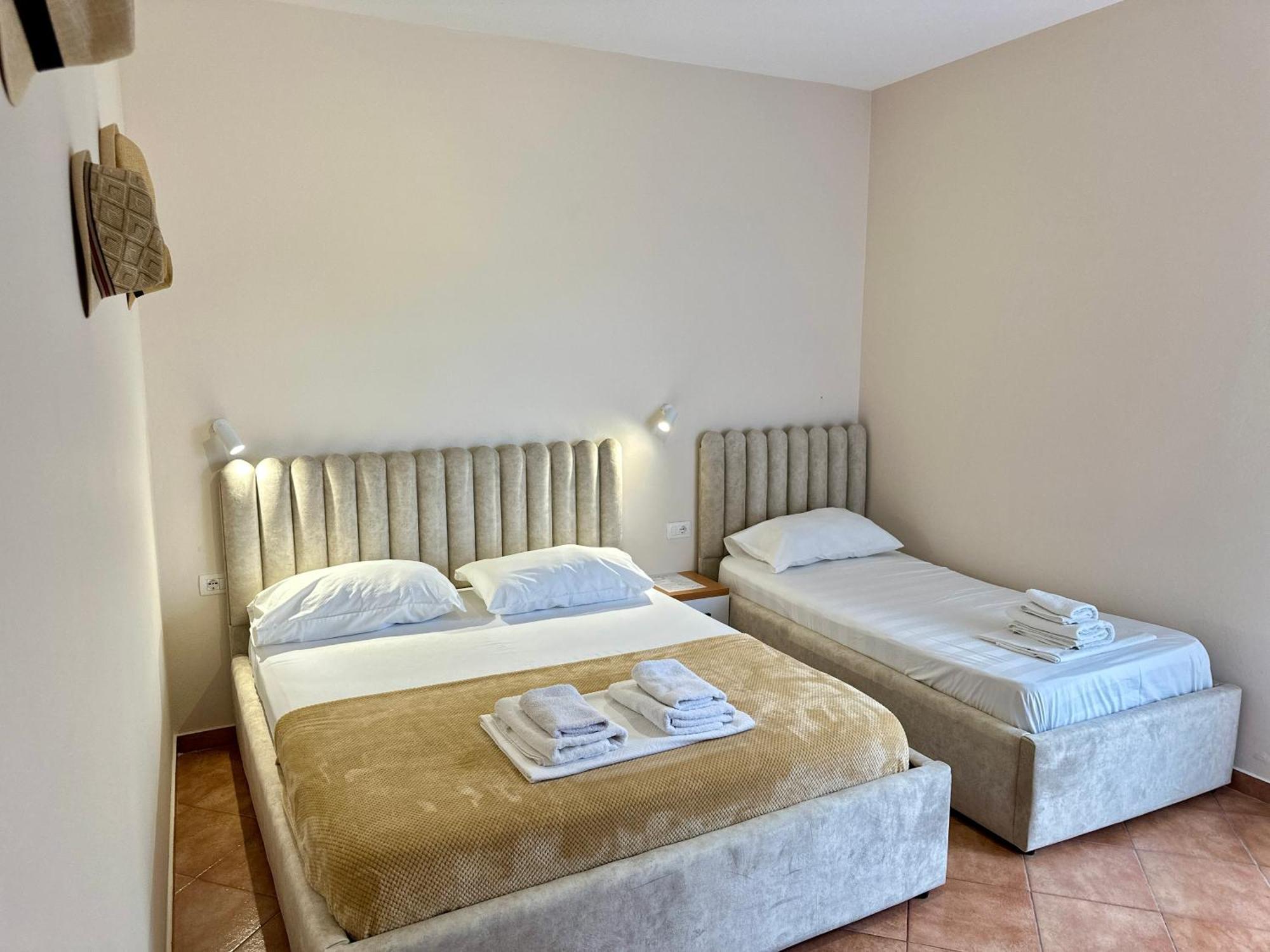 Anel Suites Vlorë Екстериор снимка