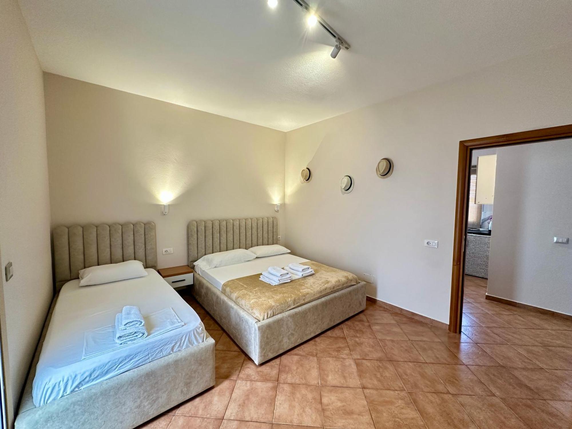 Anel Suites Vlorë Екстериор снимка