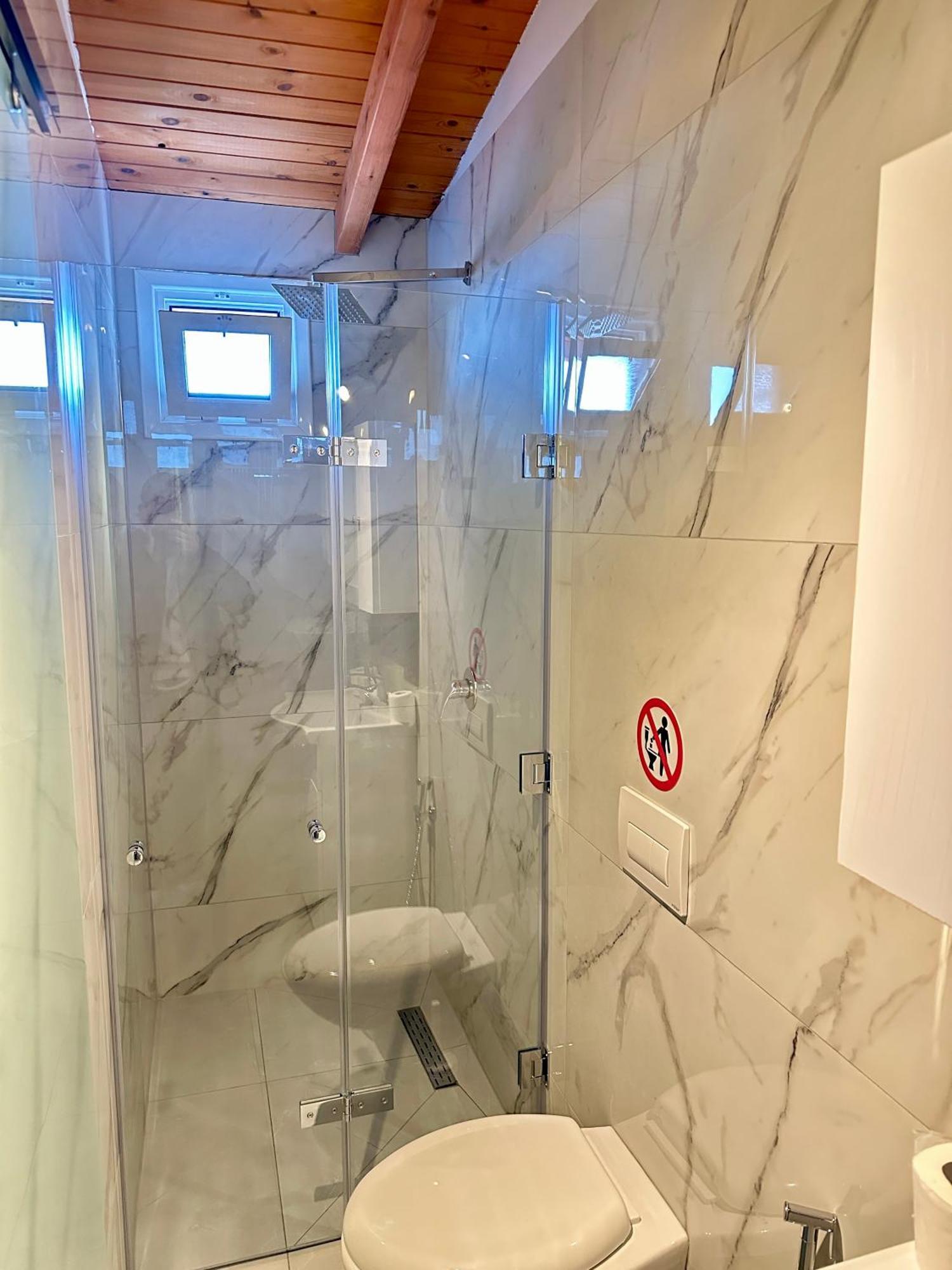 Anel Suites Vlorë Екстериор снимка